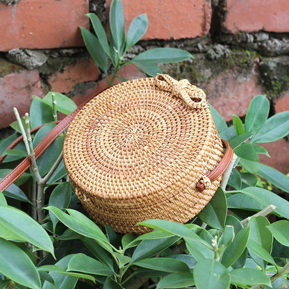 Barabum Round Rattan Summer Straw Crossbody Bag